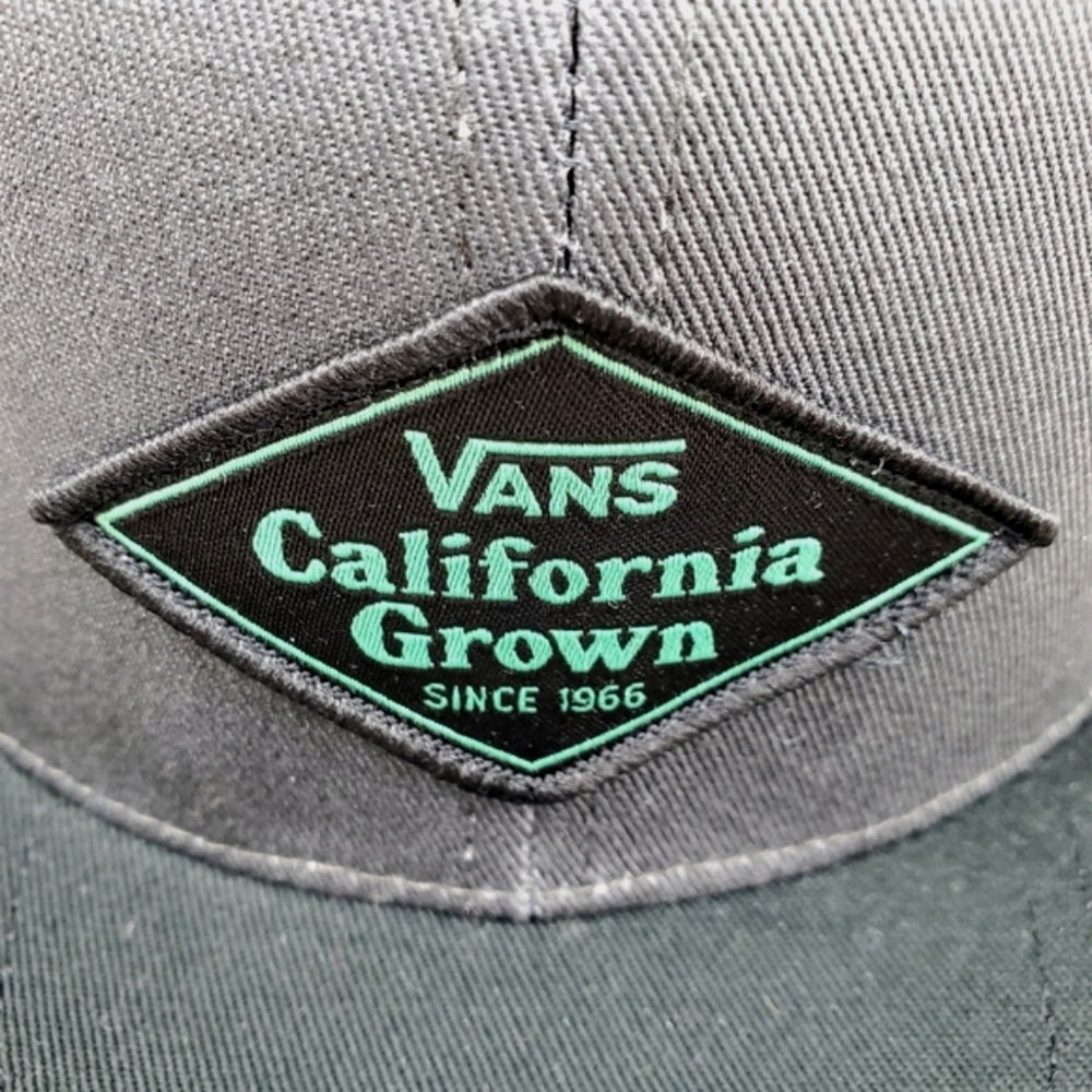 Vans Grownup Snapback - Picture 2 of 4